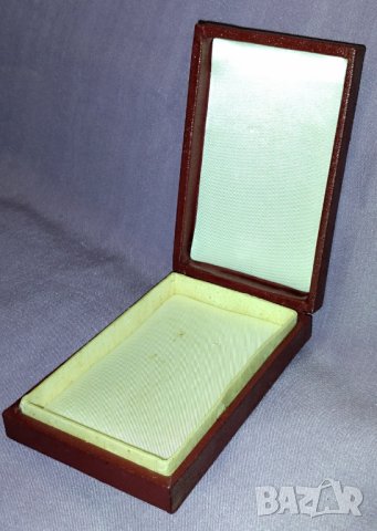юбилеен медал- 30 години МВР- кутия, снимка 2 - Антикварни и старинни предмети - 42264161