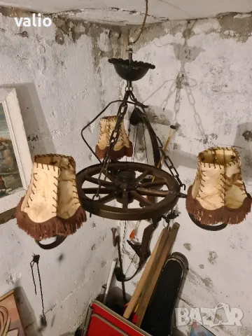 Стар полилей от колело на каруца