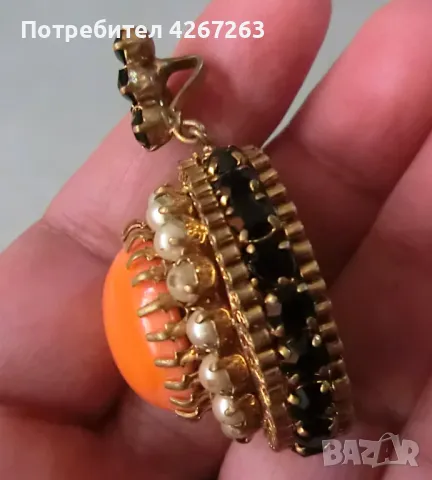 Разкошен старинен медальон с голям стъклен кабошон, перли и кристали, снимка 6 - Антикварни и старинни предмети - 49407281