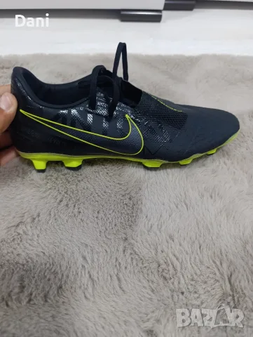 Продавам Бутонки - Nike Phantom Venom