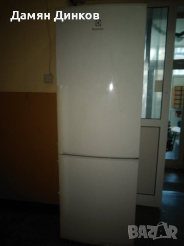 СПЕШНО!!! Хладилник с фризер Electrolux, снимка 2 - Хладилници - 52843845