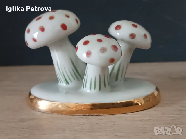 Българска, порцеланова фигурка-Гъбки , снимка 2 - Антикварни и старинни предмети - 52351675