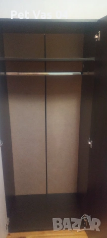 Продавам два трикрилни гардероба единият е с надстройка , снимка 3 - Гардероби - 54086664