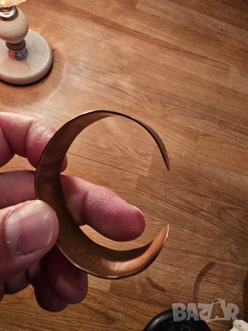 Старинна кована  възрожденска медна гривна с множество орнаменти - майсторка изработка , снимка 5 - Антикварни и старинни предмети - 40566890