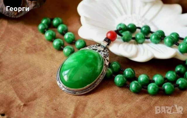 Стара Тибетска сребърна огърлица с натурален Нефрит, снимка 4 - Колиета, медальони, синджири - 37828906