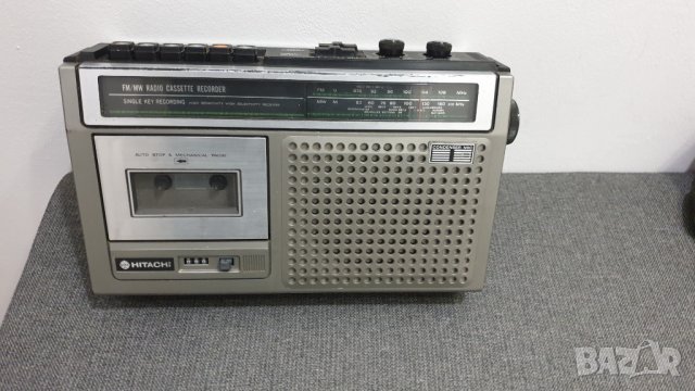 Радиокасетофон Hitachi,TRK-5500E, снимка 6 - Антикварни и старинни предмети - 42925315