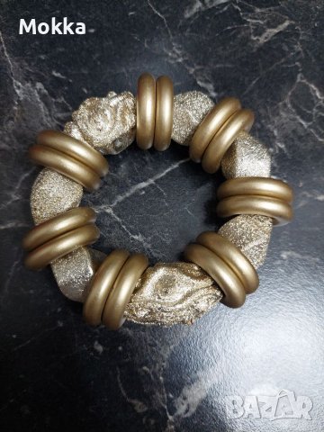 Златиста ластична гривна