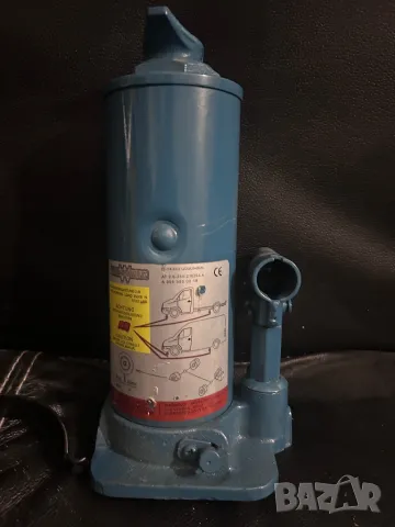 A9065800018 Оригинален Mercedes Sprinter Крик Бутилков за бус