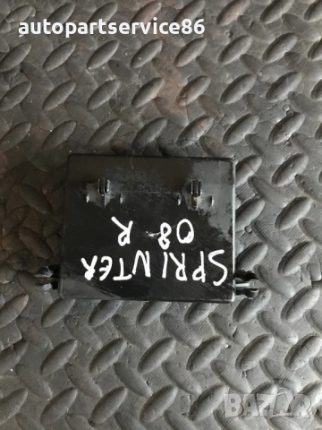 Модул за заключване на предна дясна врата за Mercedes W906 Sprinter (2006-2012) A9068204226, снимка 2 - Части - 53897520