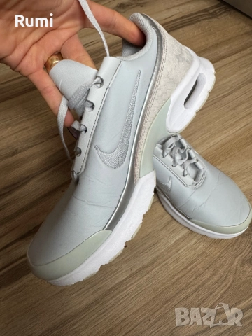 Оригинални кожени маратонки Nike W Air Max Jewell! 38 н, снимка 3 - Маратонки - 52306381