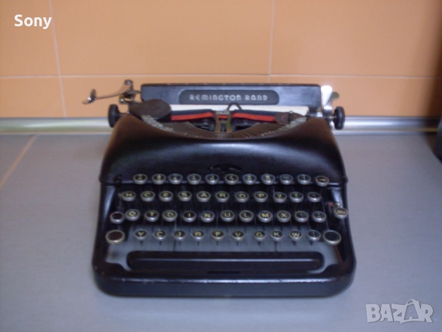 Стара американска пишеща машина с куфар- Ремингтон., снимка 13 - Антикварни и старинни предмети - 52897133