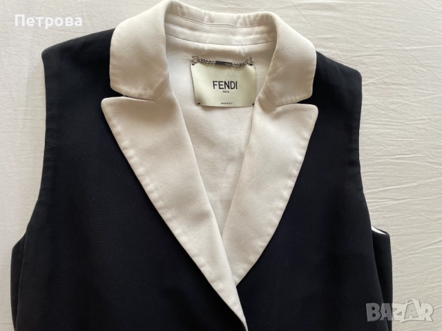 Дълго яке без ръкави Fendi IT 42/ M Оригинал, снимка 2 - Якета - 51543743