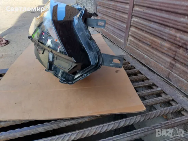 Фар десен и ляв за Nissan Qashqai J12, снимка 6 - Части - 49597874