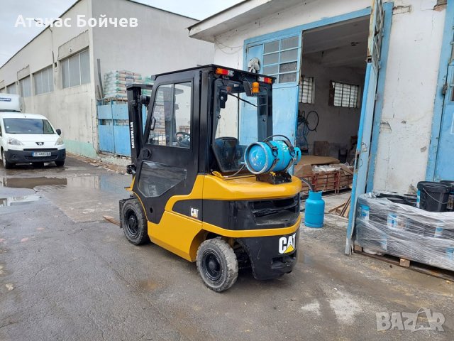 газокар CATERPILLAR 2500 кг. 2016 г. гаранция 12 месеца моточасове 6642 , снимка 4 - Индустриална техника - 35132736