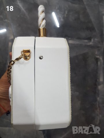 Дамска чанта, снимка 7 - Чанти - 40299426