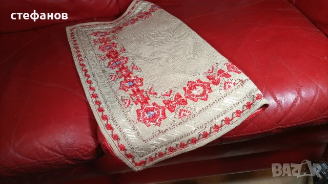 Красиво бродирано каренце, снимка 5 - Антикварни и старинни предмети - 51326515