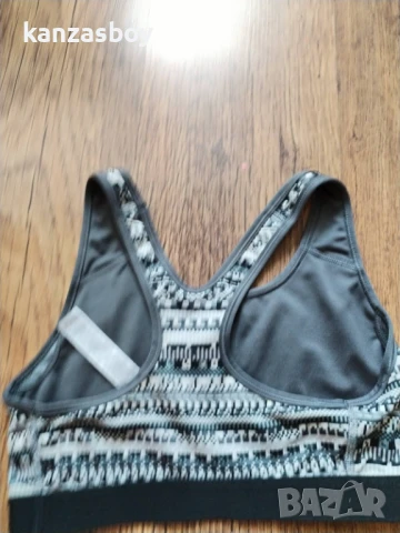 nike sport bras - страхотно бюстие КАТО НОВО S, снимка 7 - Корсети, бюстиета, топове - 51180153