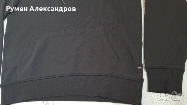 Памучен суичър Tommy Hilfiger в черно с качулка размер М, снимка 6 - Суичъри - 52448036