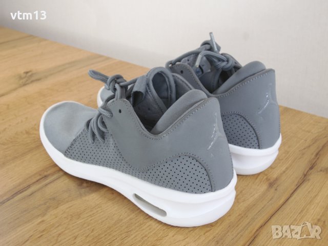 Air Jordan First Class - 38 номер Оригинални!, снимка 3 - Маратонки - 40618687