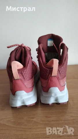 Перфектни туристически обувки Hoka, номер 40, снимка 3 - Спортна екипировка - 54159744