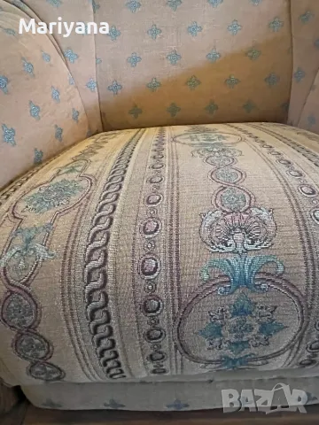 Фотьойл с тапицерия и масивна дървена основа - Внос от Холандия, снимка 4 - Дивани и мека мебел - 50066965