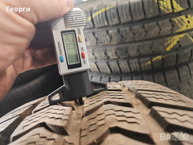 4бр.зимни гуми 235/65/16C Semperit, снимка 2 - Гуми и джанти - 54164314