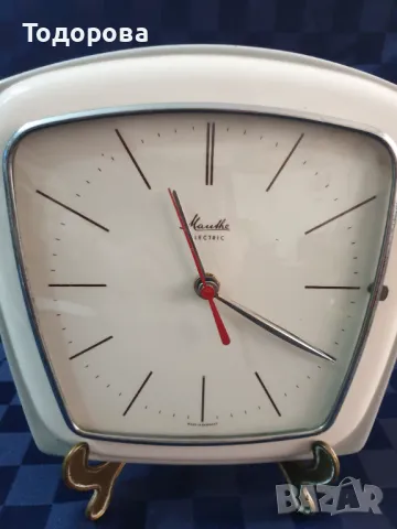 Порцеланов кабинетен трапецовиден часовник Mauthe, снимка 2 - Антикварни и старинни предмети - 49151024