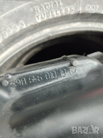 капак на двигателя Mercedes Sprinter 906 след 2007 мотор 646 2.2 CDI, снимка 4 - Части - 44508892