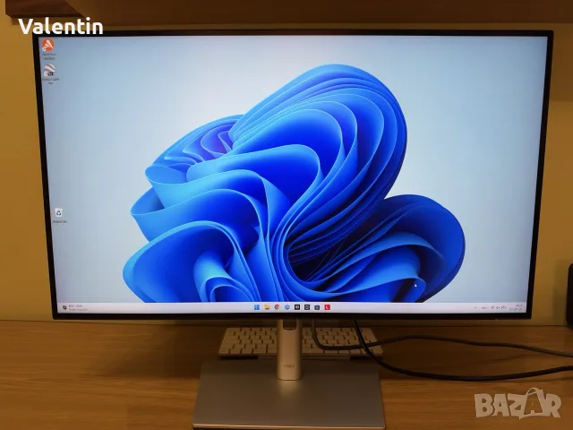 Монитор Dell U2722D