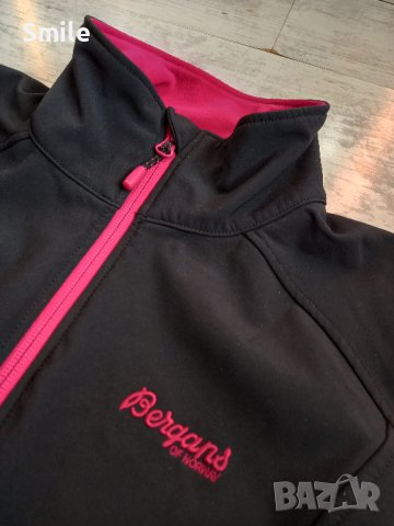 Дамско горнище/яке BERGANS, снимка 4 - Якета - 39394278