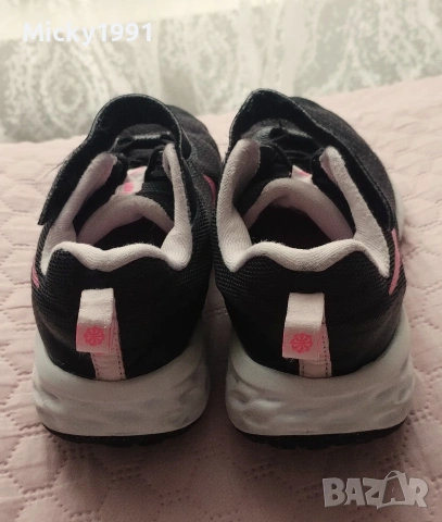 Nike детски маратонки за бягане , снимка 4 - Детски маратонки - 53149739