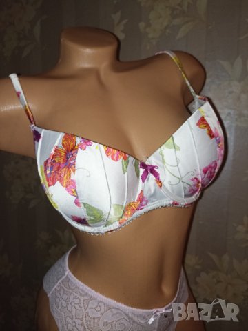 Hunkemoler 80 D-Перфектен сатенен сутиен с твърди чашки с флорален принт , снимка 2 - Бельо - 37323110