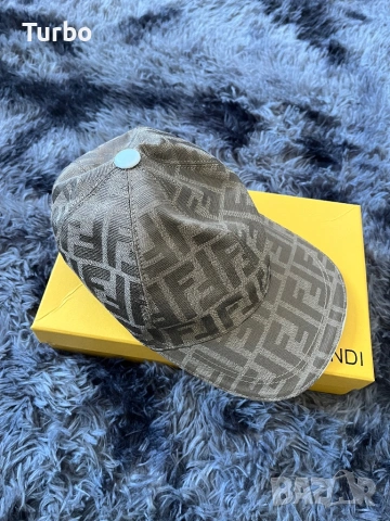 Fendi шапка
