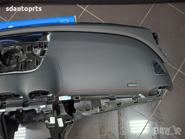 Ново Кожено Табло с Червен шев Mercedes W206 AMG A2066802707 HUD, снимка 7 - Части - 53896384