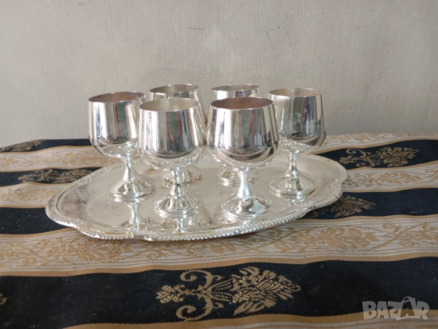 Посребрен сервиз за алкохол