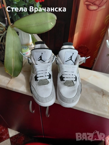 Продавам оригинални  Найк Джордан обувки , снимка 4 - Маратонки - 53885582