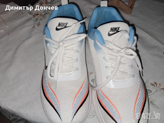 Обувки на Nike