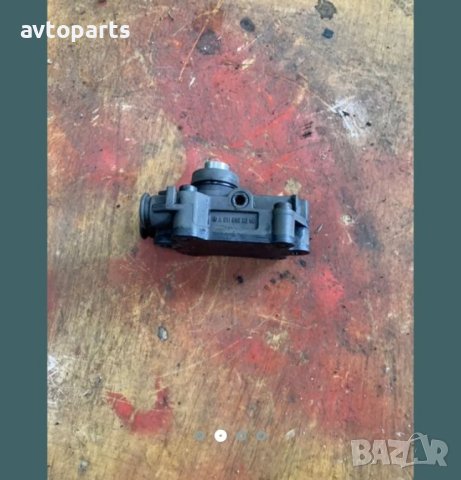 Mercedes w220 3.2cdi 2000г горивна помпа ниско налягане, снимка 2 - Части - 40372429