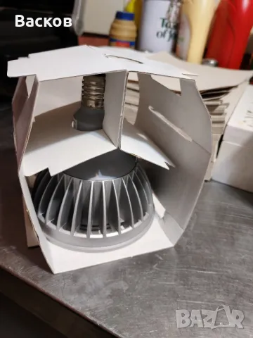 LED E27 Toshiba PAR38 19.7W, снимка 6 - Лед осветление - 49295499