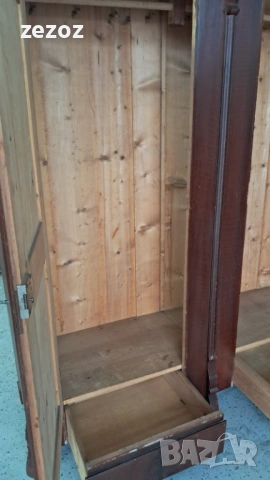 Антикварен гардероб за връхни дрехи, снимка 6 - Гардероби - 53273605