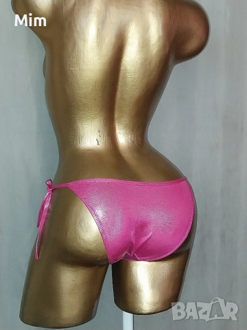 Бикина в розово и лилаво със странично завързване 