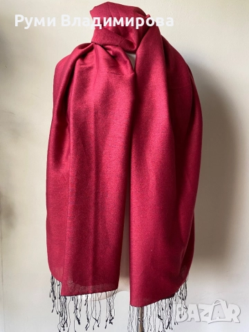 Тъмночервен шал от Непалска кашмир, снимка 5 - Шалове - 52654565