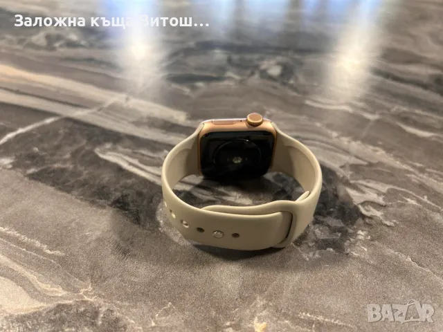 Apple Watch 4 Series 40mm, снимка 7 - Смарт часовници - 47510396