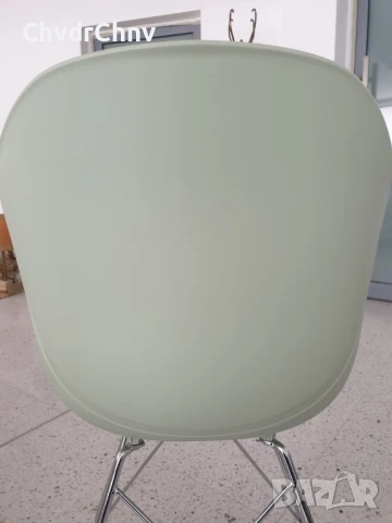 2бр съвременни италиански дизайнерски пластмасови столове с подлакътници GIA, снимка 5 - Столове - 49028973