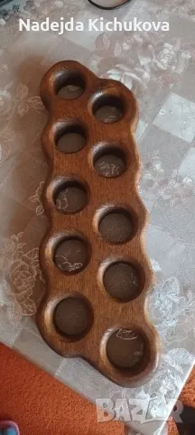 Дъбова поставка за яйца.Цена-20 лв.