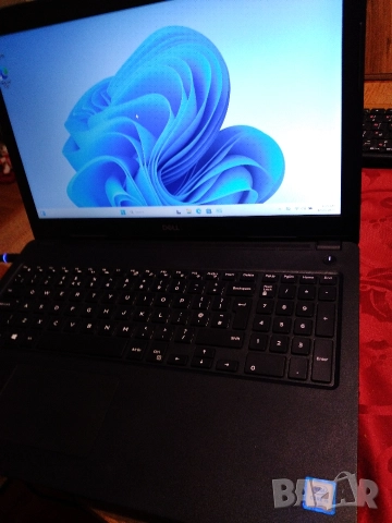Лаптоп DELL Latitude 3580 i5, 16GB RAM, 500GB HDD, снимка 3 - Лаптопи за работа - 52859134