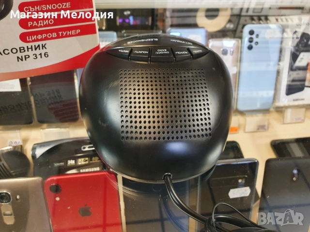 Радиочасовник Nippon NP 316 В отлично техническо състояние, много добър външен вид. Има радио, часов, снимка 10 - Радиокасетофони, транзистори - 51130588