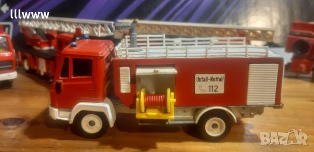 Метални пожарни Siku , снимка 5 - Коли, камиони, мотори, писти - 22741613