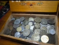 Стари монети и банкноти в стара дървена кутия, снимка 2
