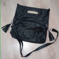 Черна дамска чанта, снимка 1 - Чанти - 31584255